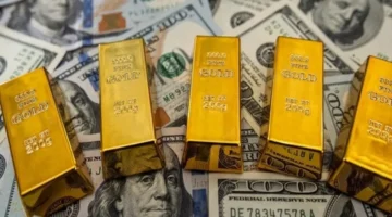 استقرار مستمر.. سعر الذهب والدولار يتحركان بهدوء في 8 نوفمبر 2025